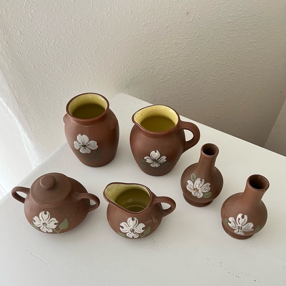 Pigeon Forge Pottery Teapot Creamer Set Dogwood Flower Yellow Brown.